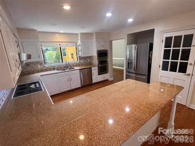 8133 Strawberry Lane, Charlotte, NC 28277