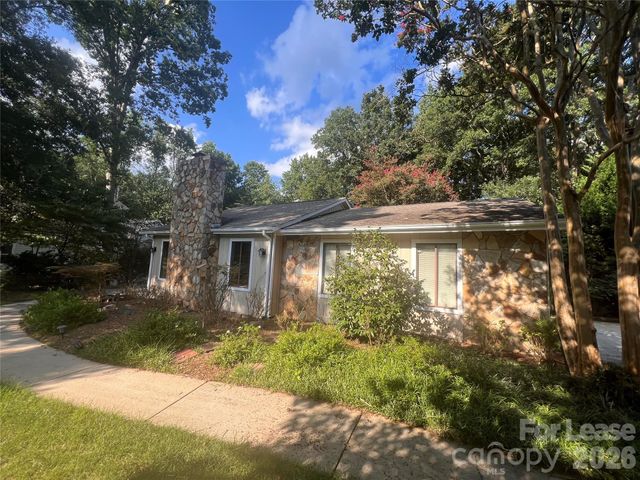 8133 Strawberry Lane, Charlotte, NC 28277