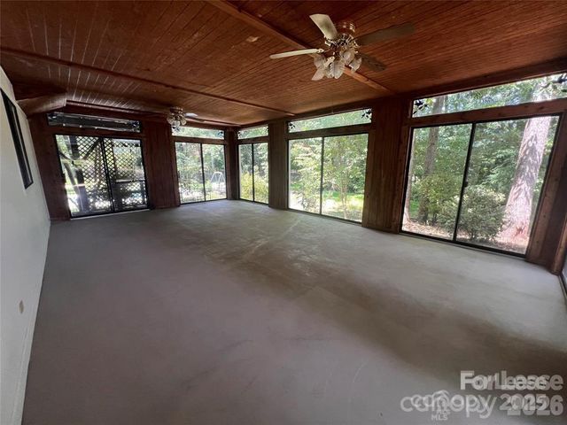 8133 Strawberry Lane, Charlotte, NC 28277