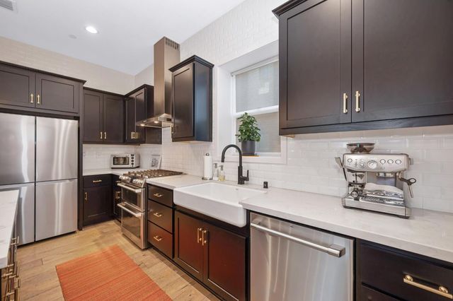 1707 17th St, Sacramento, CA 95811