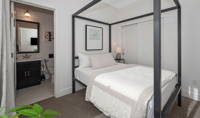 1707 17th St, Sacramento, CA 95811