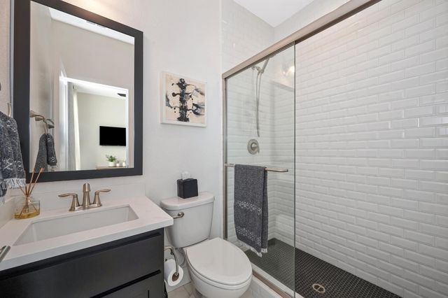 1707 17th St, Sacramento, CA 95811