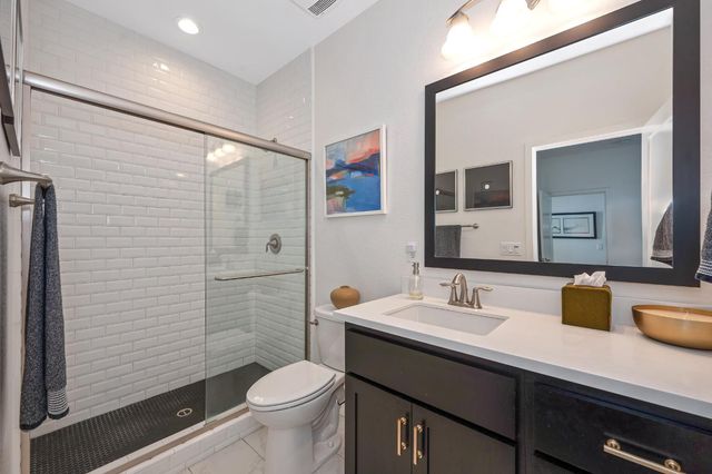 1707 17th St, Sacramento, CA 95811