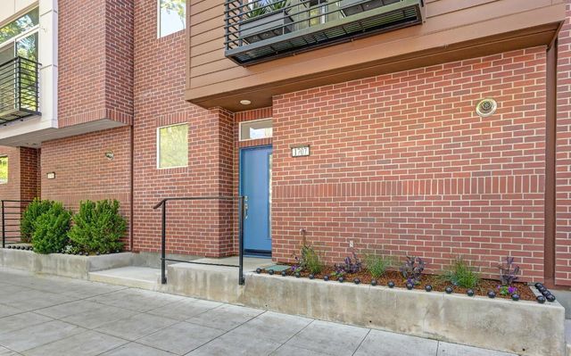 1707 17th St, Sacramento, CA 95811