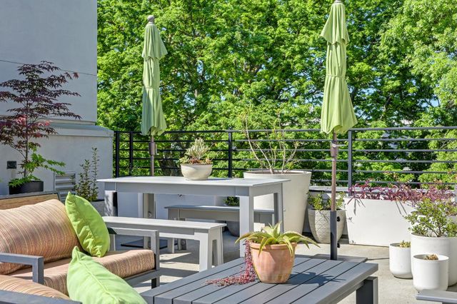 1707 17th St, Sacramento, CA 95811