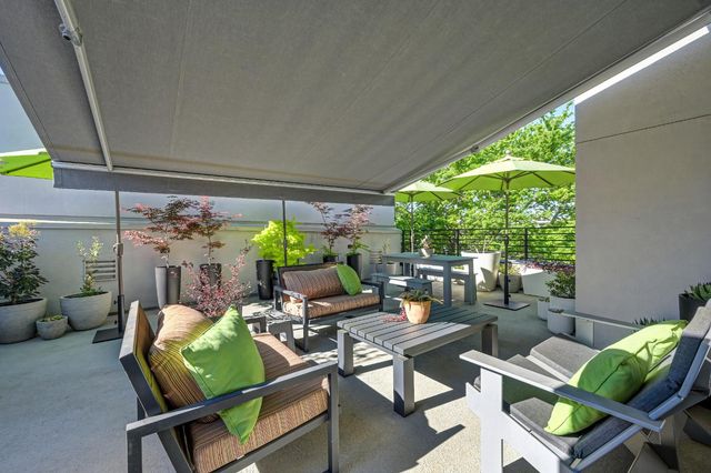 1707 17th St, Sacramento, CA 95811