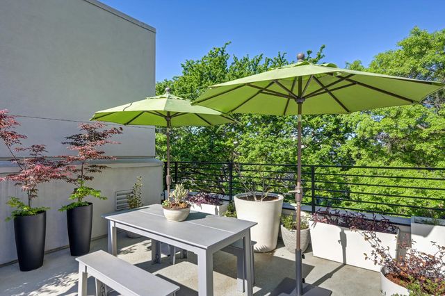 1707 17th St, Sacramento, CA 95811