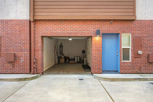 1707 17th St, Sacramento, CA 95811