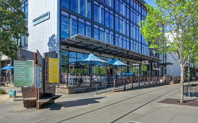 1707 17th St, Sacramento, CA 95811