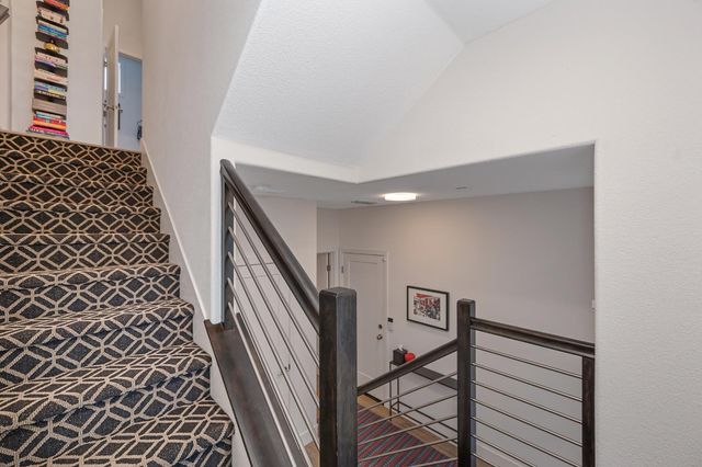 1707 17th St, Sacramento, CA 95811