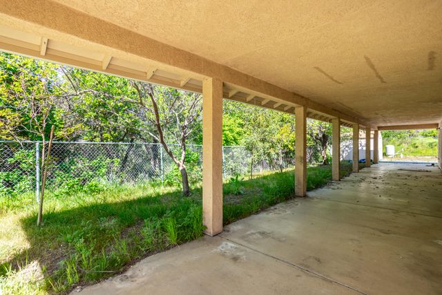 14978 Oak Knoll Drive, Red Bluff, CA 96080