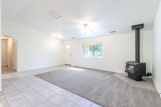 14978 Oak Knoll Drive, Red Bluff, CA 96080