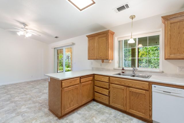 14978 Oak Knoll Drive, Red Bluff, CA 96080