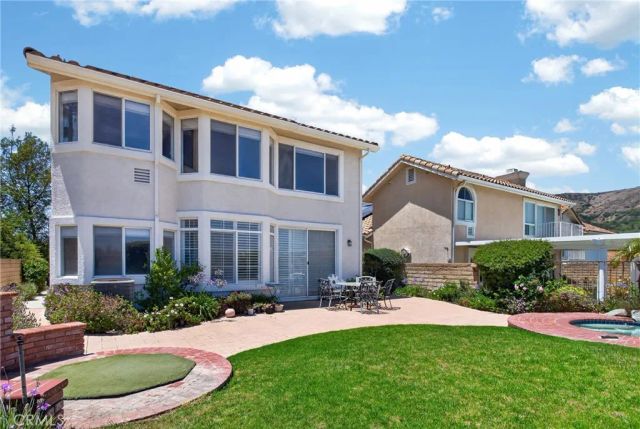 12056 Stone Gate Way, Porter Ranch, CA 91326