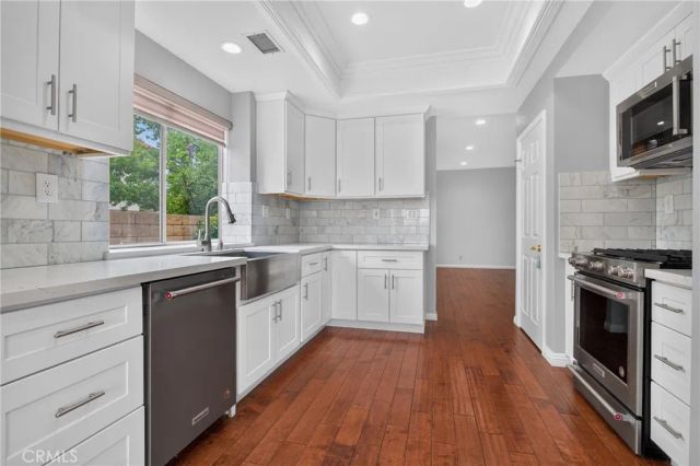 12056 Stone Gate Way, Porter Ranch, CA 91326