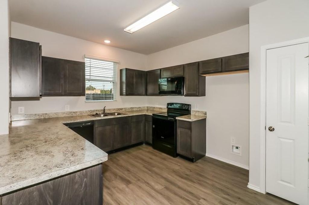 21626 Mamba Way, Houston, TX 77073