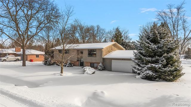 7427 Emerson, Washington, MI 48094