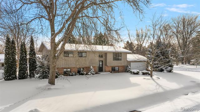 7427 Emerson, Washington, MI 48094