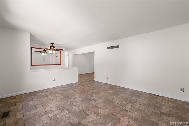 7427 Emerson, Washington, MI 48094