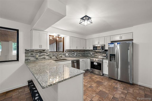 7427 Emerson, Washington, MI 48094