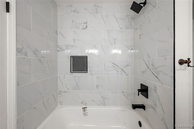 7427 Emerson, Washington, MI 48094