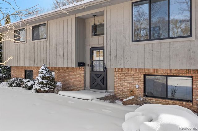 7427 Emerson, Washington, MI 48094