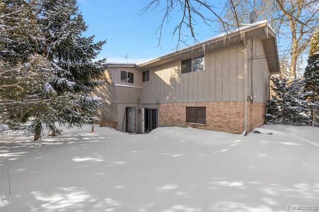 7427 Emerson, Washington, MI 48094