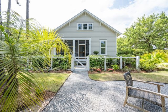 20 Hunting Lodge Rd, Bluffton, SC 29910