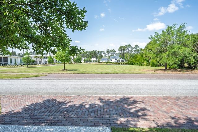 20 Hunting Lodge Rd, Bluffton, SC 29910