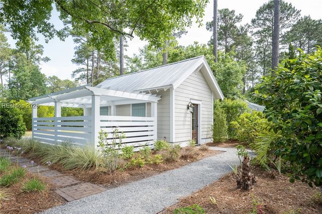 20 Hunting Lodge Rd, Bluffton, SC 29910