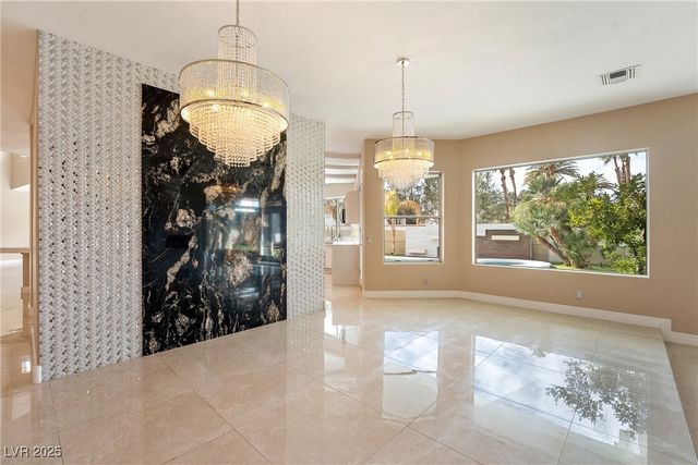 42 Sawgrass Court, Las Vegas, NV 89113