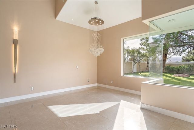 42 Sawgrass Court, Las Vegas, NV 89113