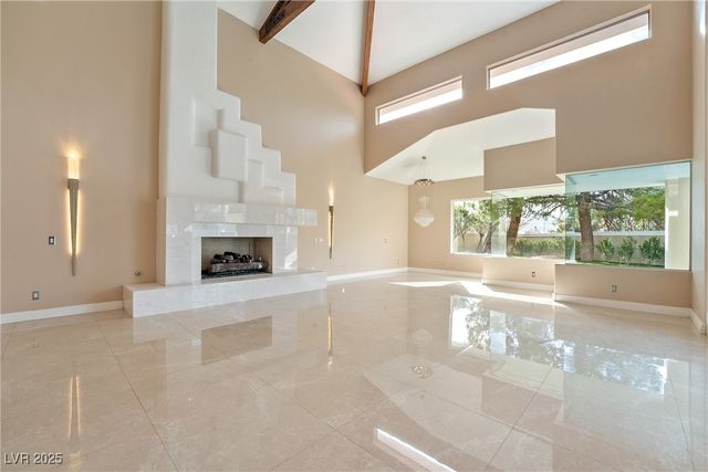 42 Sawgrass Court, Las Vegas, NV 89113