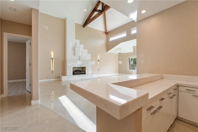 42 Sawgrass Court, Las Vegas, NV 89113