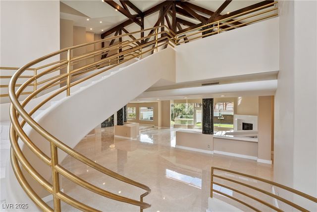 42 Sawgrass Court, Las Vegas, NV 89113