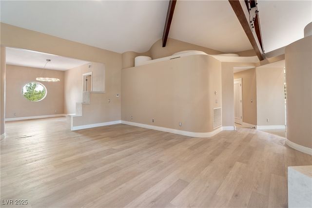 42 Sawgrass Court, Las Vegas, NV 89113