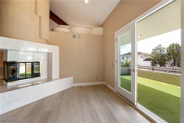 42 Sawgrass Court, Las Vegas, NV 89113