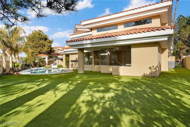 42 Sawgrass Court, Las Vegas, NV 89113