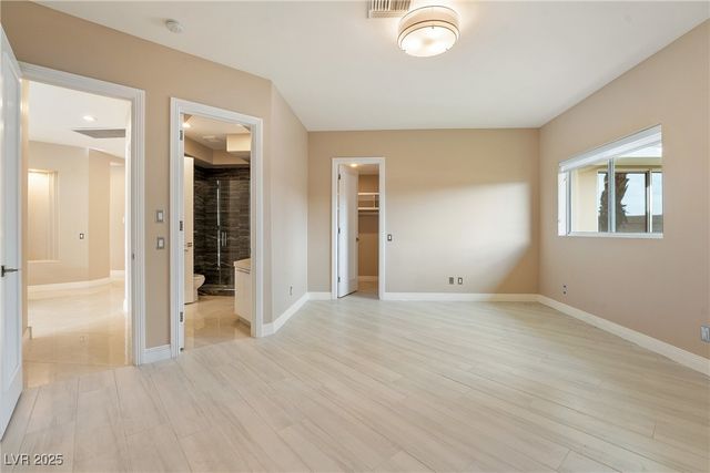 42 Sawgrass Court, Las Vegas, NV 89113