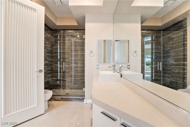 42 Sawgrass Court, Las Vegas, NV 89113