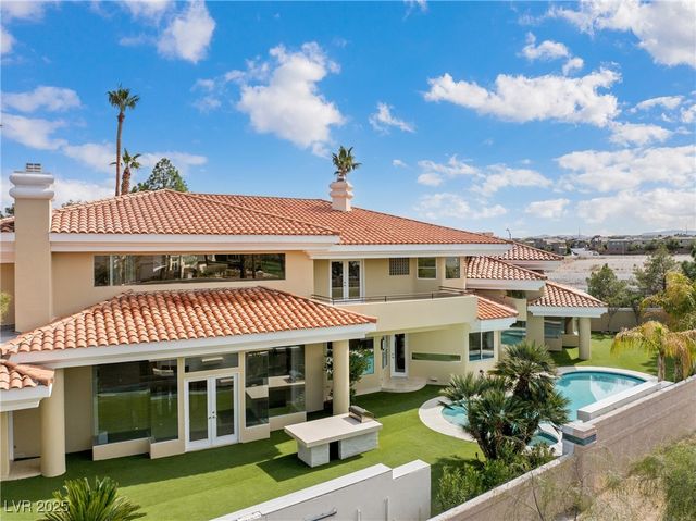 42 Sawgrass Court, Las Vegas, NV 89113