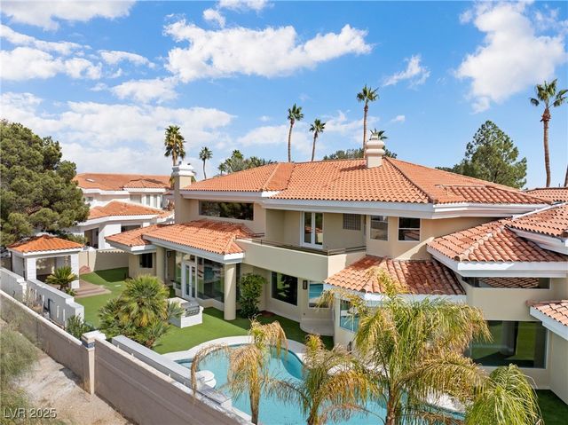 42 Sawgrass Court, Las Vegas, NV 89113