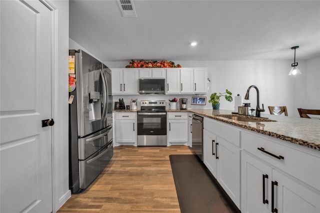 3581 Chestnut Oak Drive, Dallas, TX 75253