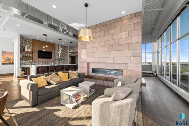 350 S Main Ave Avenue 504, Sioux Falls, SD 57105