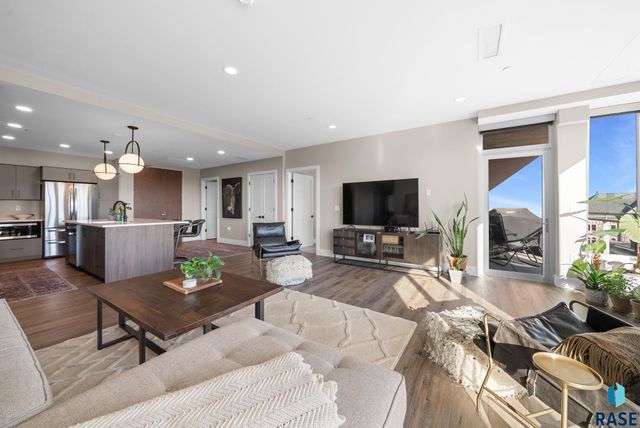 350 S Main Ave Avenue 504, Sioux Falls, SD 57105