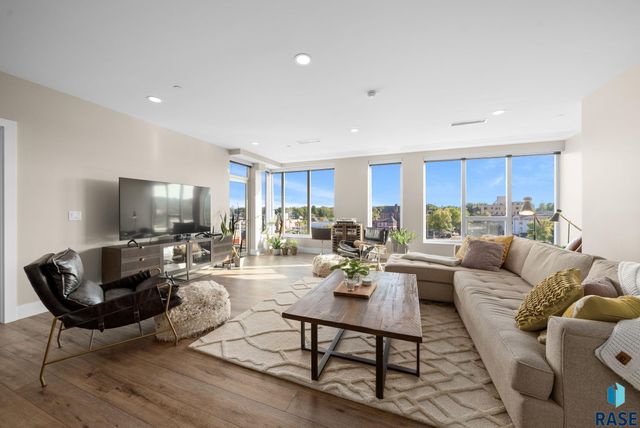 350 S Main Ave Avenue 504, Sioux Falls, SD 57105