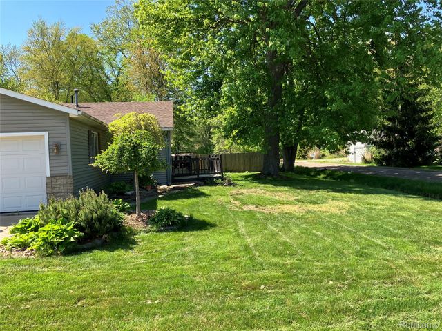 37281 Clio Street, Harrison Charter Township, MI 48045