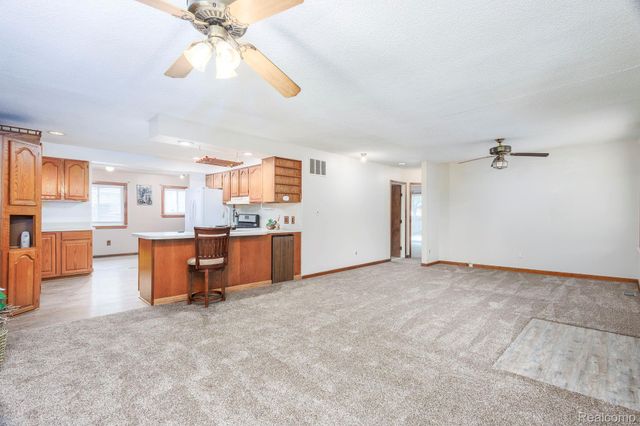 37281 Clio Street, Harrison Charter Township, MI 48045