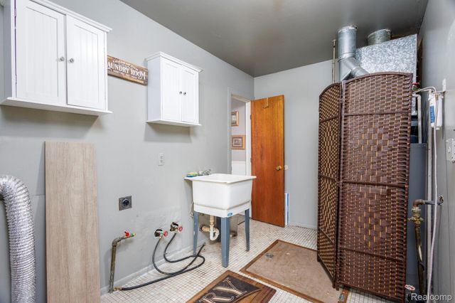 37281 Clio Street, Harrison Charter Township, MI 48045