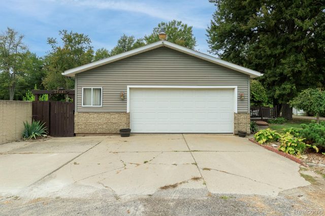 37281 Clio Street, Harrison Charter Township, MI 48045